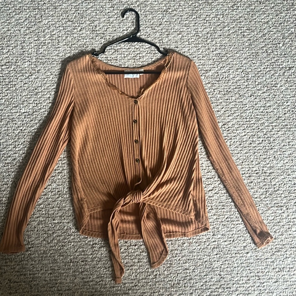 Francesca’s cute top size L